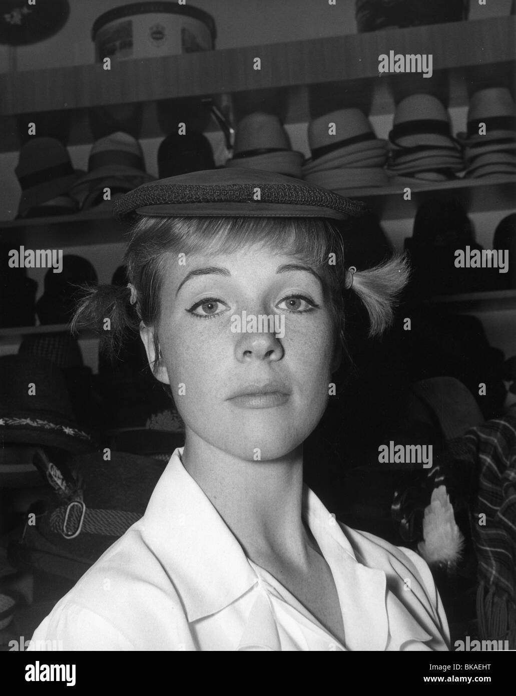 Julie Andrews ca. 1965 Stockfotografie Alamy