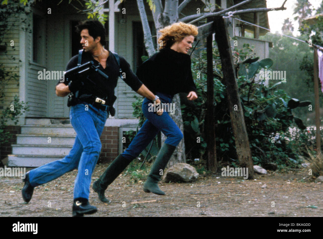 COBRA (1986) SYLVESTER STALLONE, BRIGITTE NIELSEN COB 003 Stockfoto