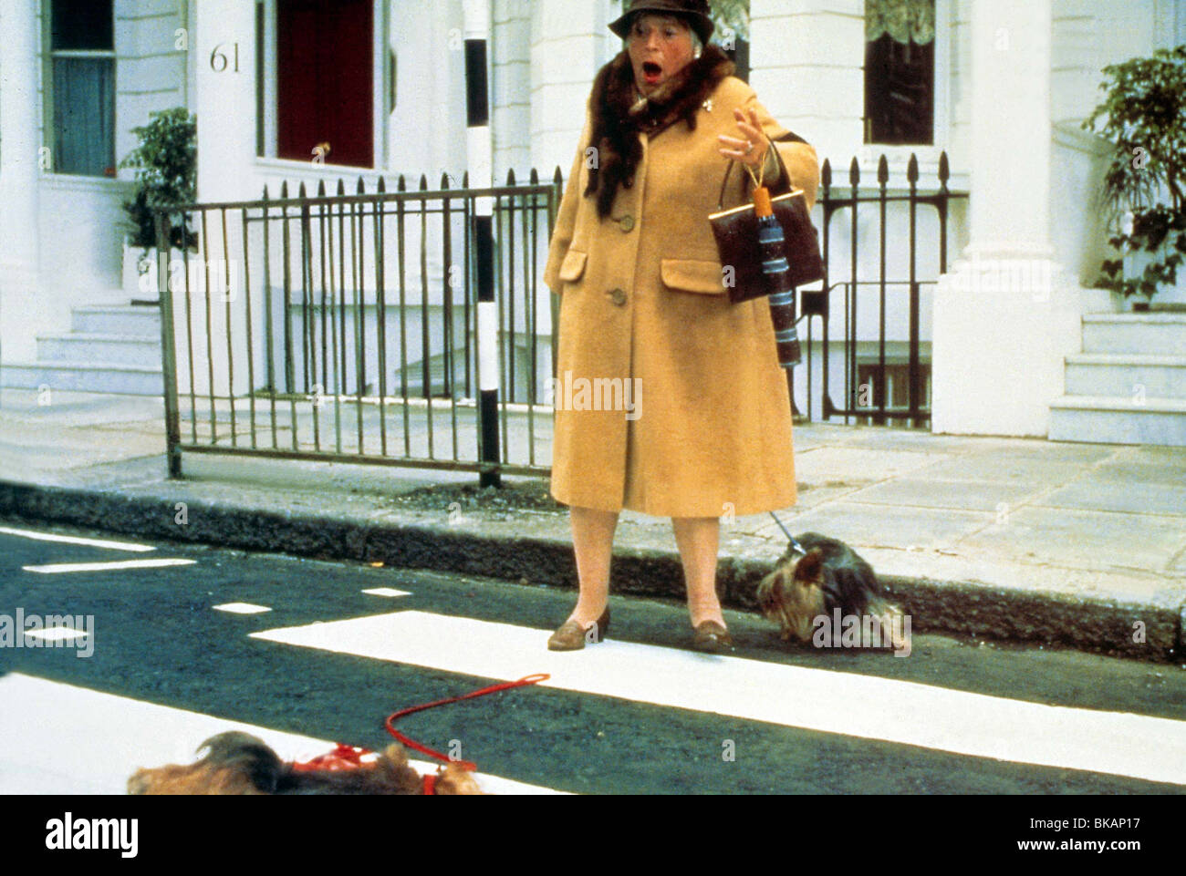 EIN FISCH NAMENS WANDA (1988) PATRICIA HAYES FCW 055 MOVIESTORE ABHOLUNG LTD Stockfoto