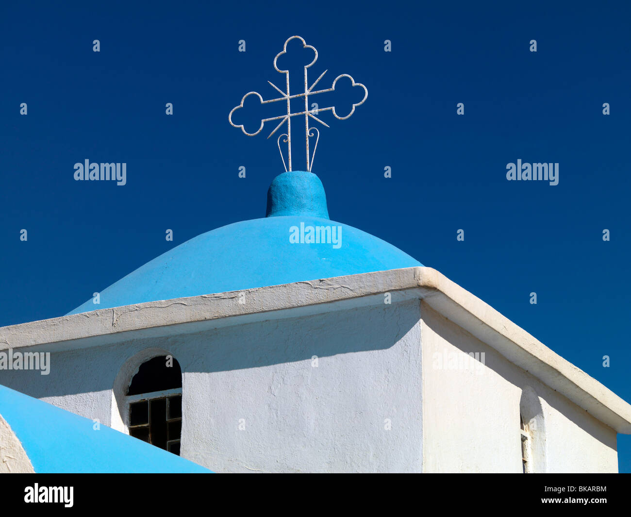 Mitilini Samos Griechenland Agios Nektarios Kirche Kreuz und Glockenturm Stockfoto