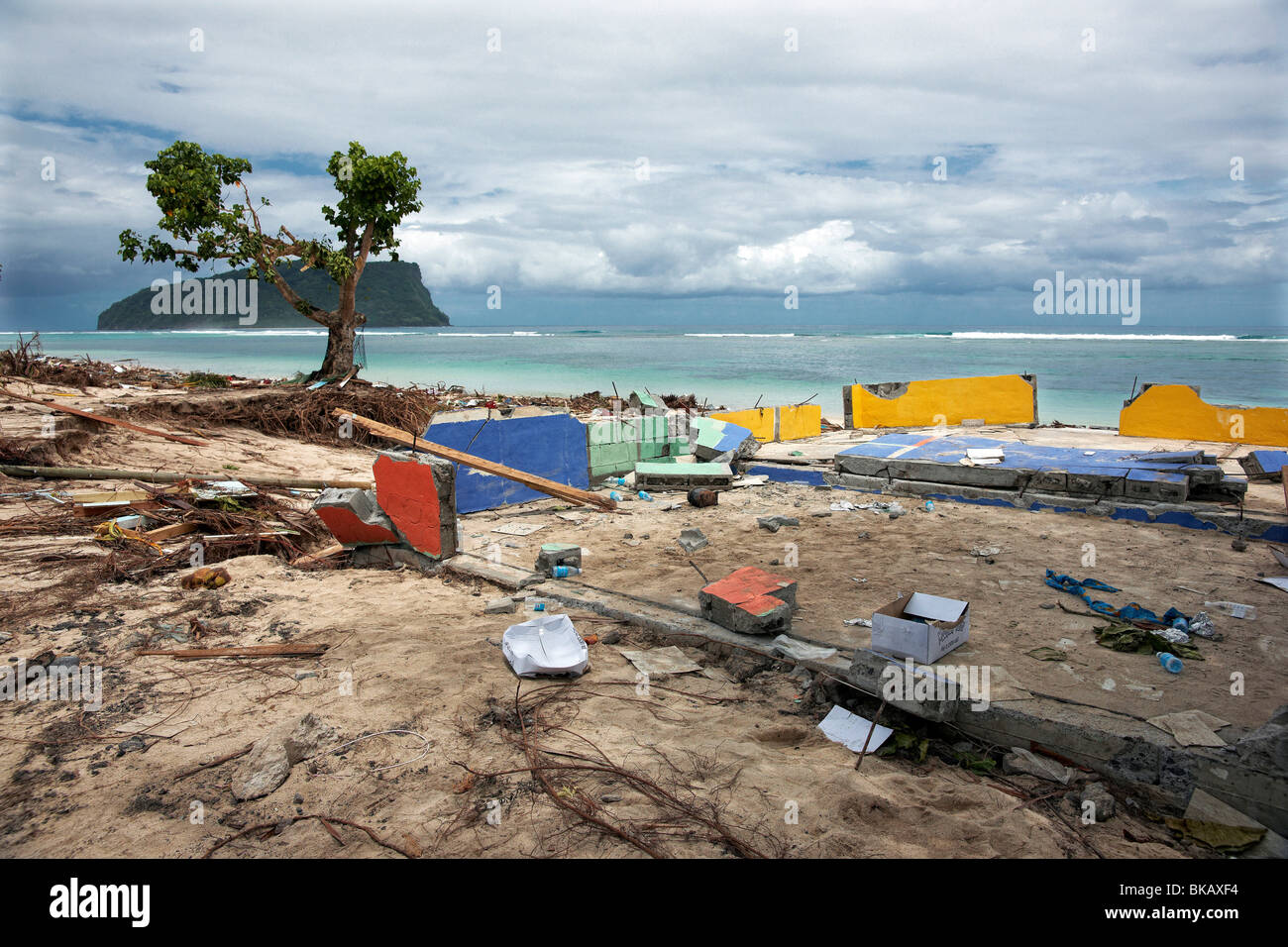 Küste und den Aufbau der Zerstörung von 2009 Tsunami, Lalomanu, Apia, Samoa Stockfoto