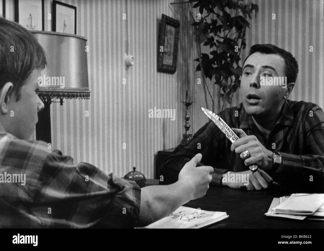 Het Mes Jahr: 1961 Regie: Fons Rademakers Reitze van der Linden, Paul Cammermans Stockfoto