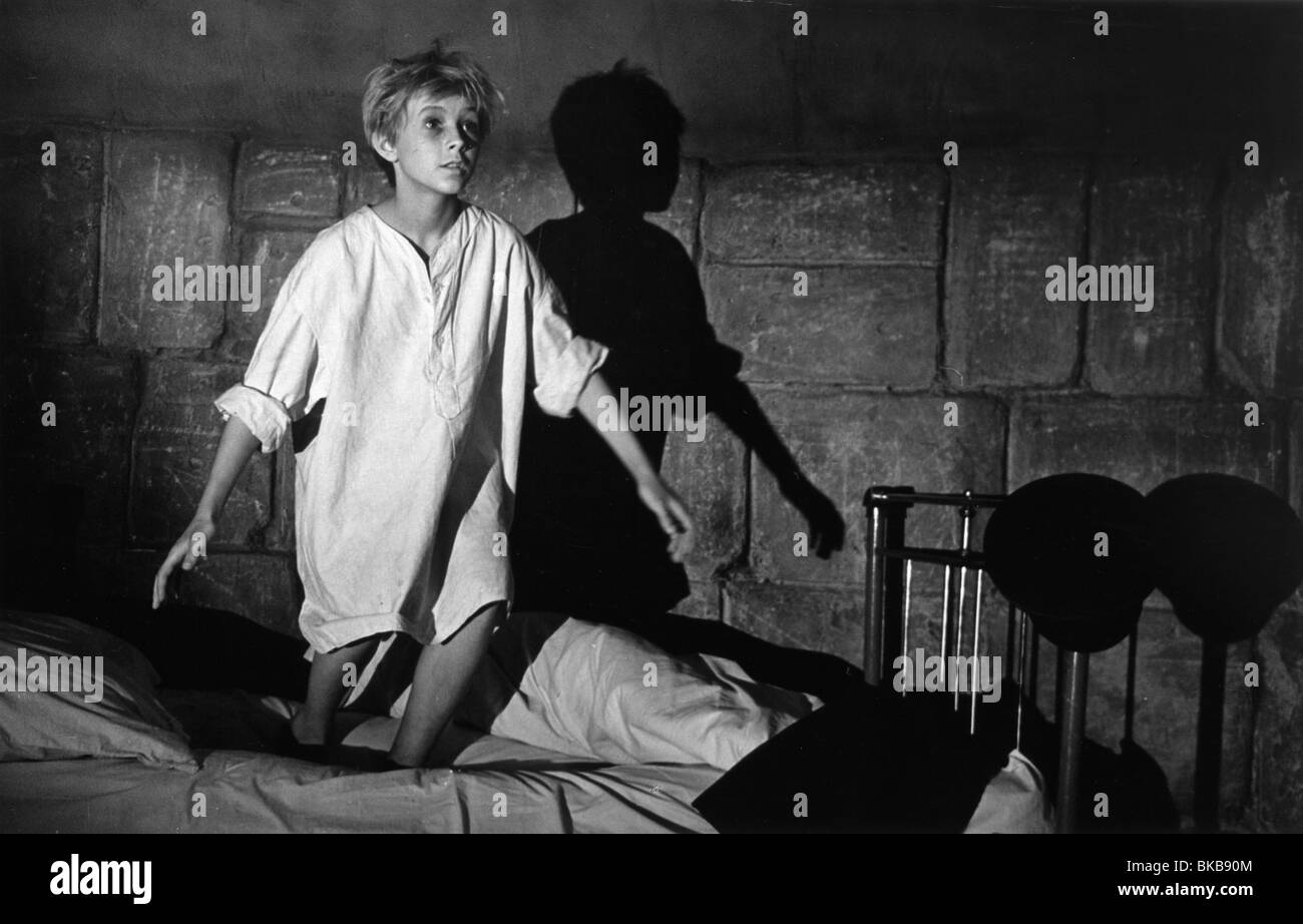 Ivanovo Detstvo Jahr: 1962 Regie: Andrei Tarkowski Nikolay Burlyaev (als Kolya Burlyayev) Stockfoto