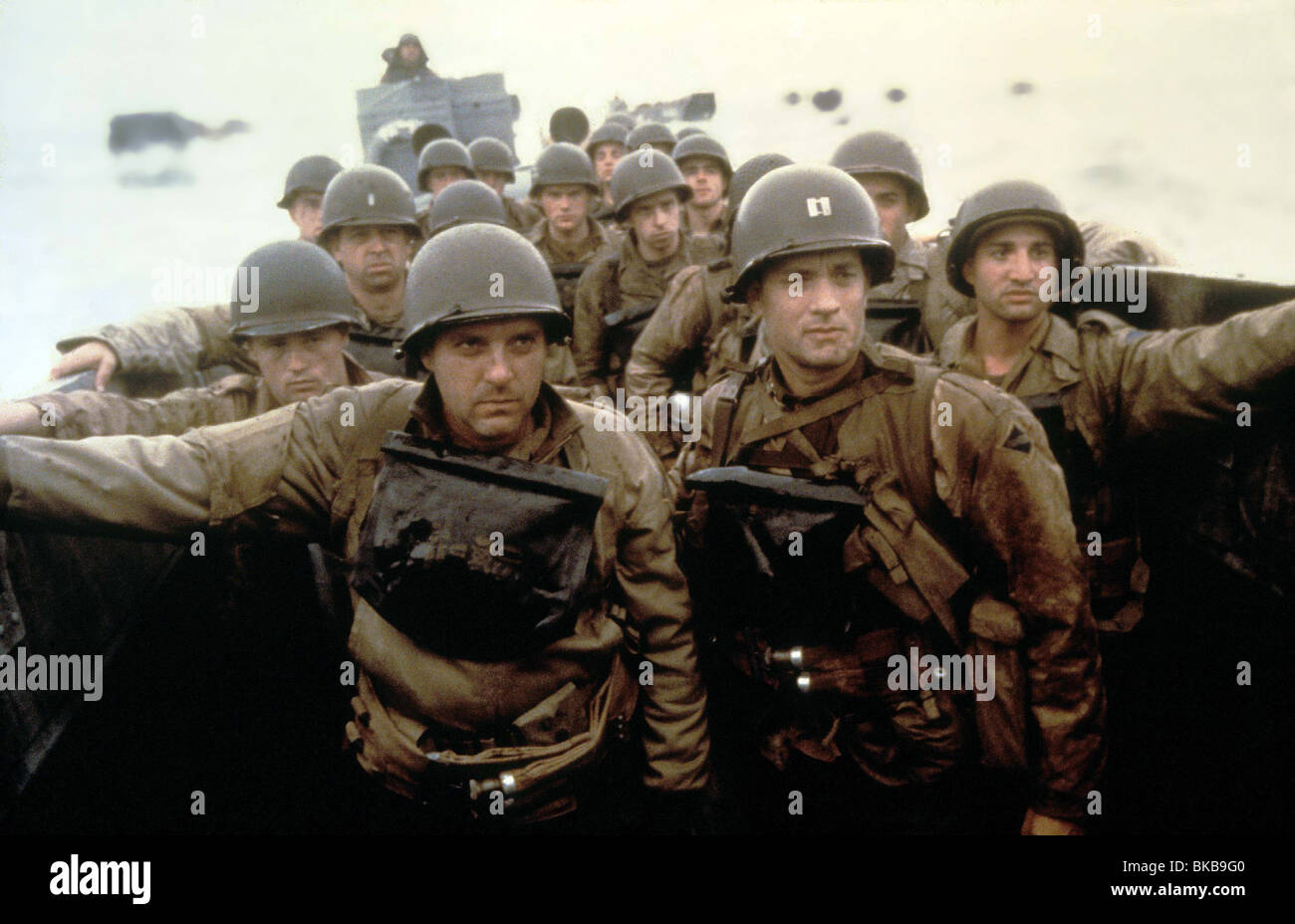 SAVING PRIVATE RYAN (1998) TOM SIZEMORE, TOM HANKS SAPR 019 R Stockfoto