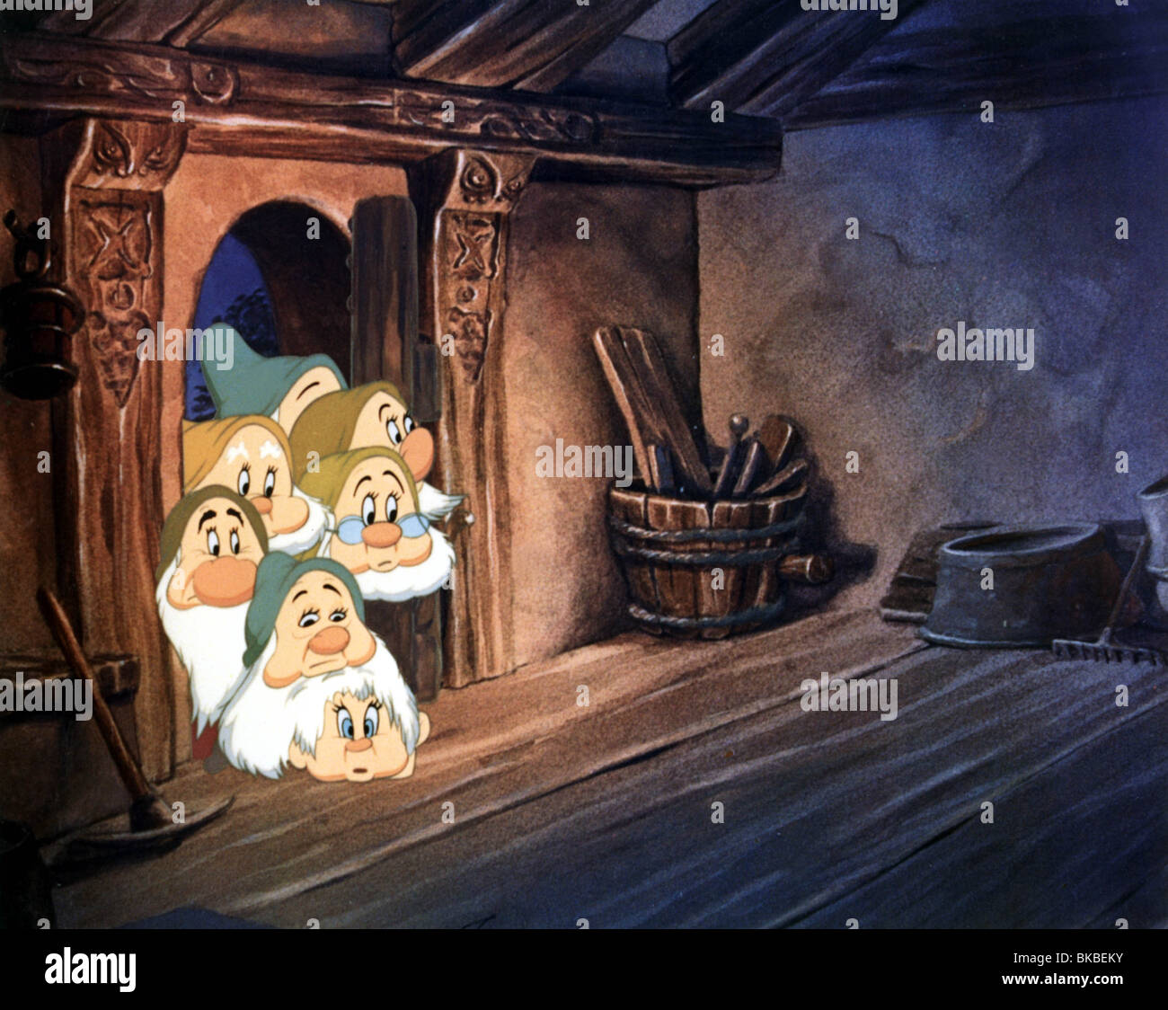 SCHNEEWITTCHEN UND DIE SIEBEN ZWERGE (1937) ANIMIERTE CREDIT DISNEY SSNW 005CP Stockfoto