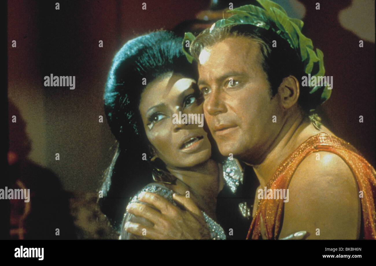 STAR TREK (TV - 1966) NICHELLE NICHOLS, WILLIAM SHATNER STK 053 Stockfoto