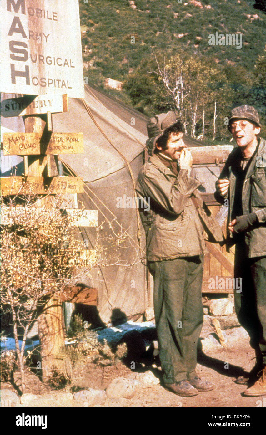 M.A.S.H. (1970) MASH (ALT) ELLIOTT GOULD, DONALD SUTHERLAND MSH 015 Stockfoto
