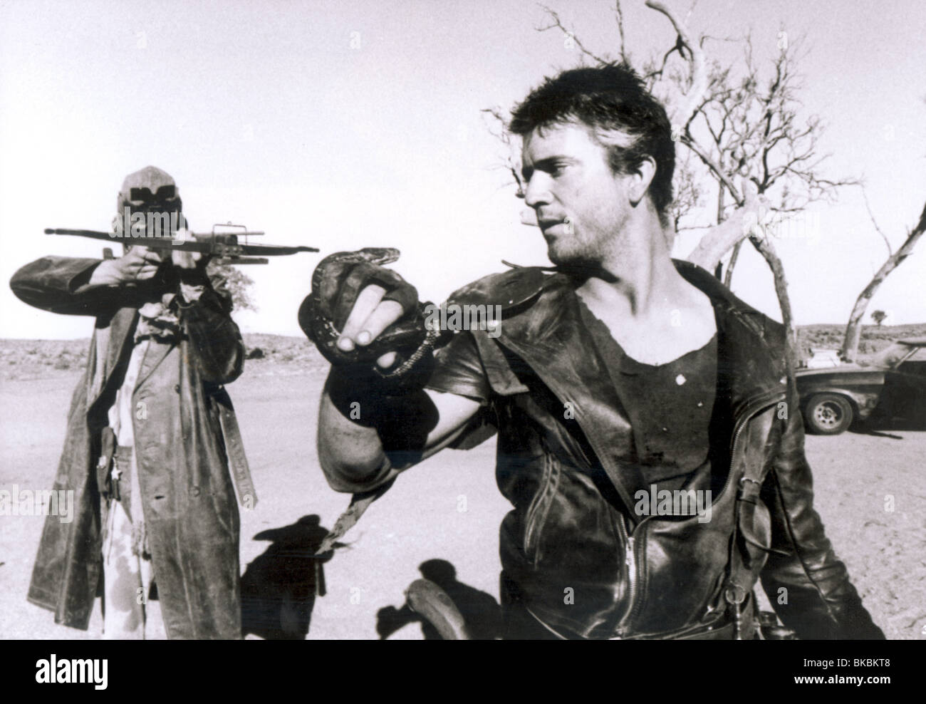 MAD MAX 2: THE ROAD WARRIOR (1981) BRUCE SPENCE, MEL GIBSON MX2 002P Stockfoto