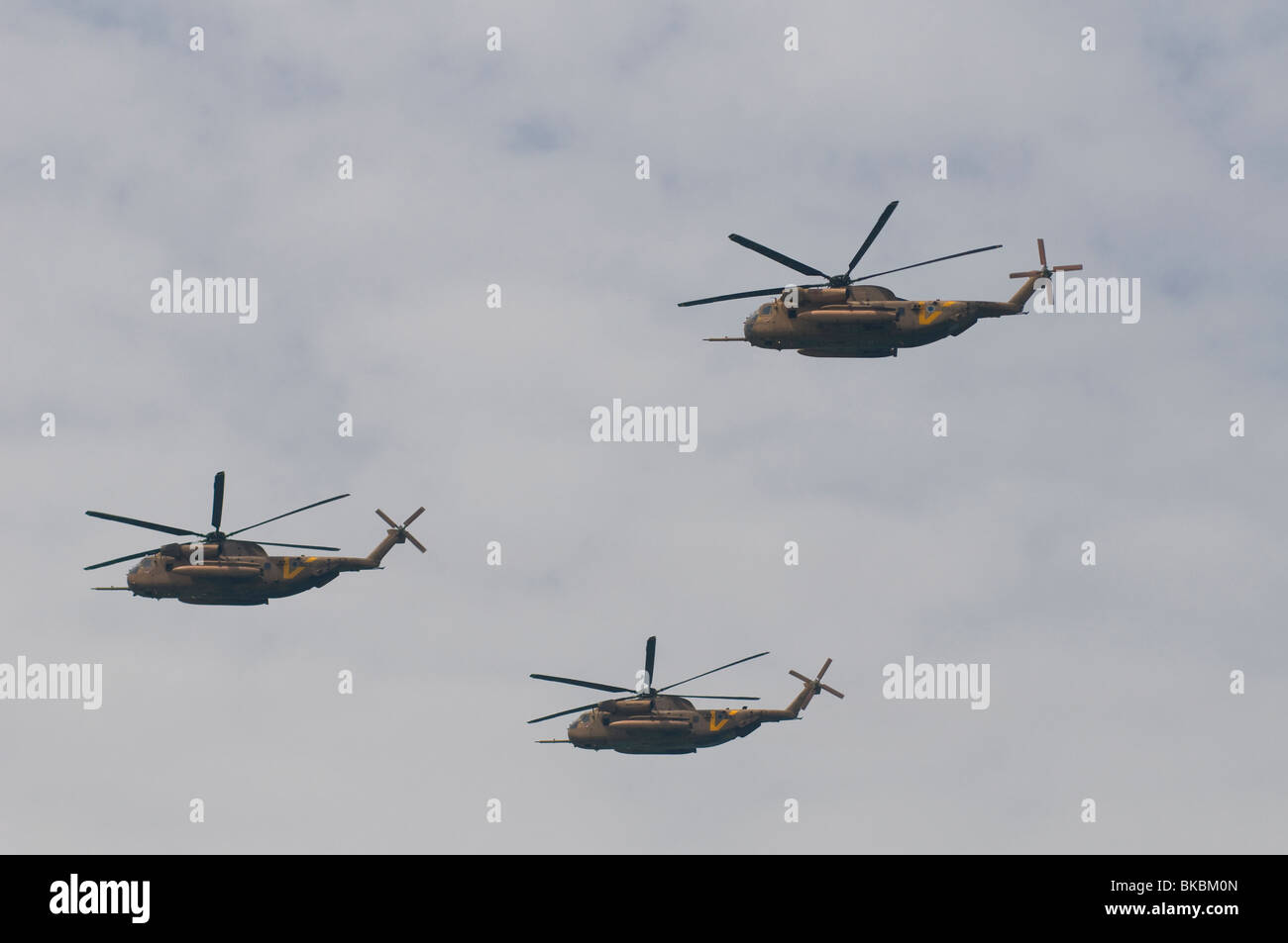 Kampf gegen Sie israelische Hubschrauber (Sikorsky CH-53) auf einer Airshow der israelischen Luftwaffe während Unabhängigkeitstag in Israel Stockfoto
