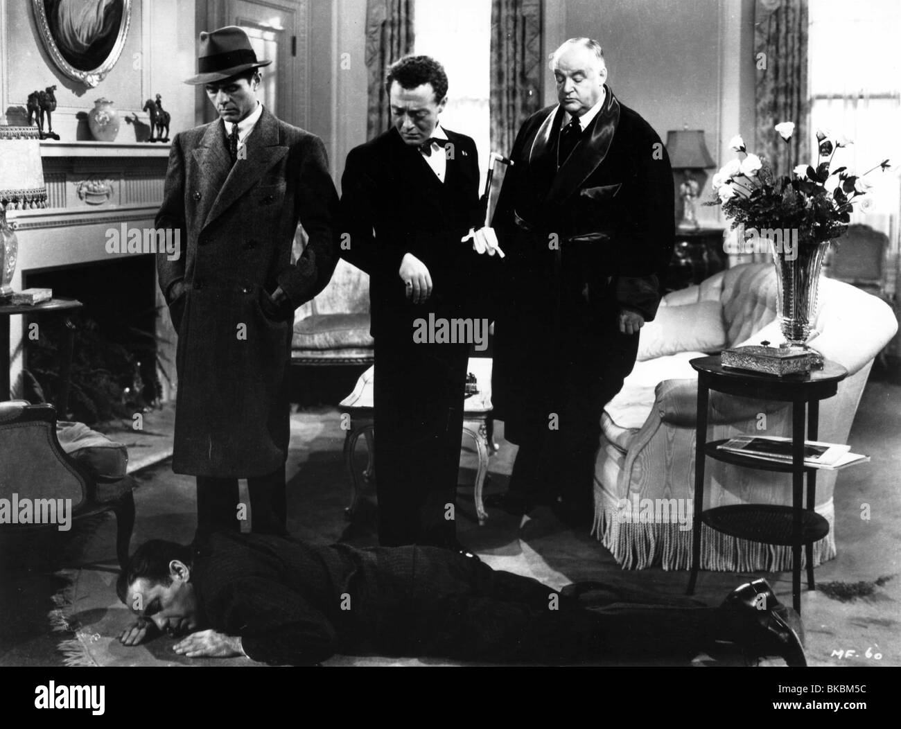DIE MALTESE FALCON (1941) HUMPHREY BOGART, ELISHA COOK JR., PETER LORRE