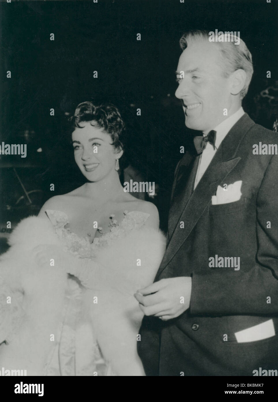 ELIZABETH TAYLOR PORTRÄT MIT MICHAEL WILDING EZT 036P Stockfoto