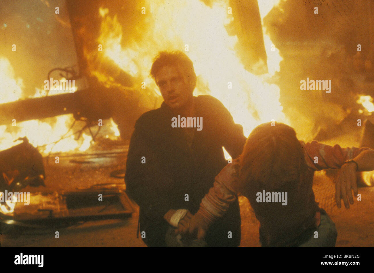 DER TERMINATOR (1984) MICHAEL BIEHN, LINDA HAMILTON TRM 050 Stockfoto