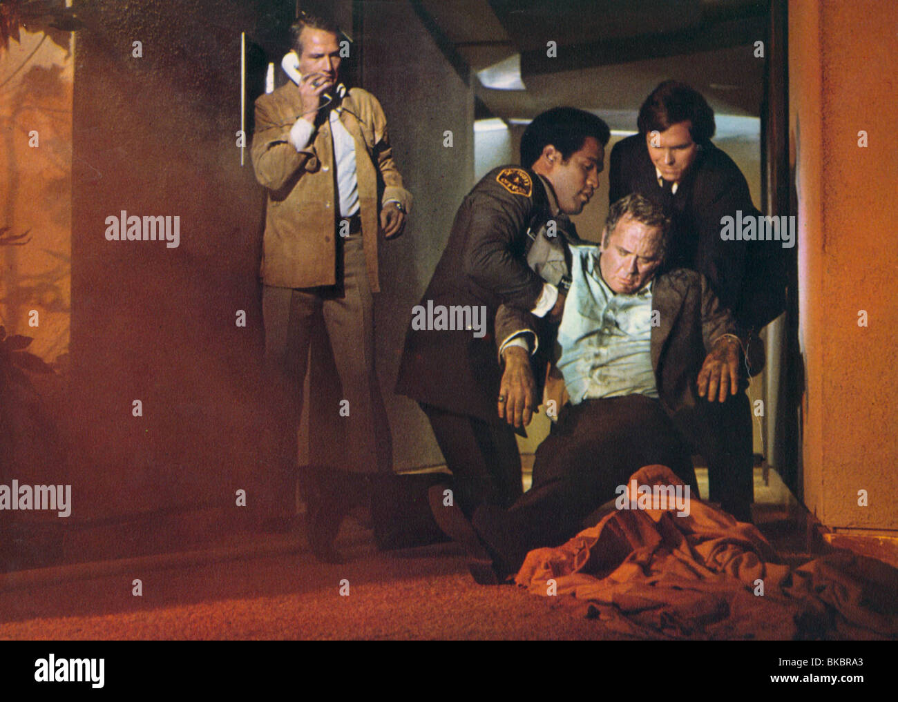 HOCH AUFRAGENDE INFERNO (1974) PAUL NEWMAN, O J SIMPSON TWIF 001FOH Stockfoto