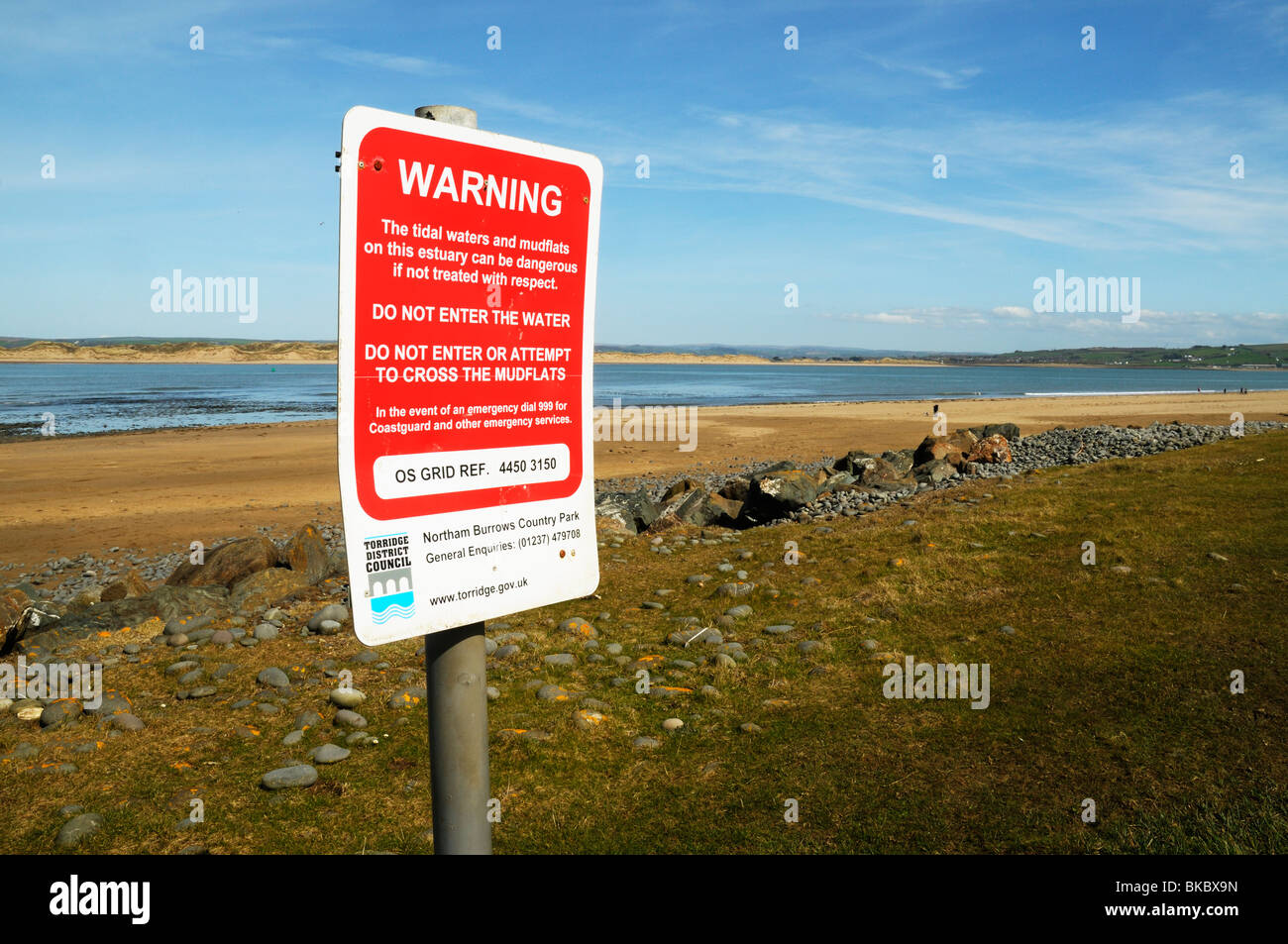 Schild Warnung vor den Gefahren der Torridge Mündung, Bideford, Devon, England Stockfoto