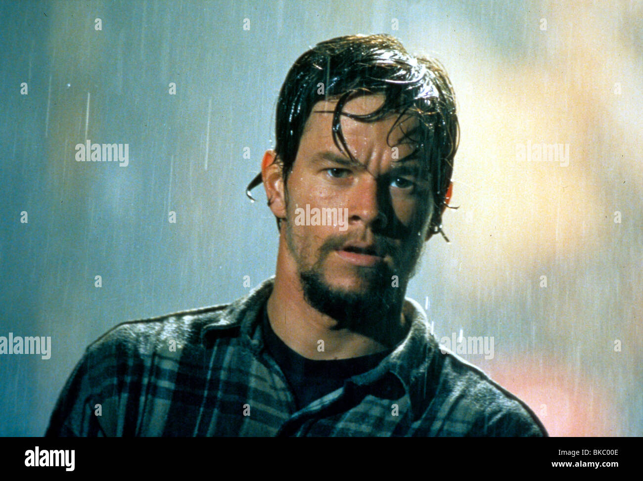 DER STURM (2000) MARK WAHLBERG PSTO 108 Stockfoto