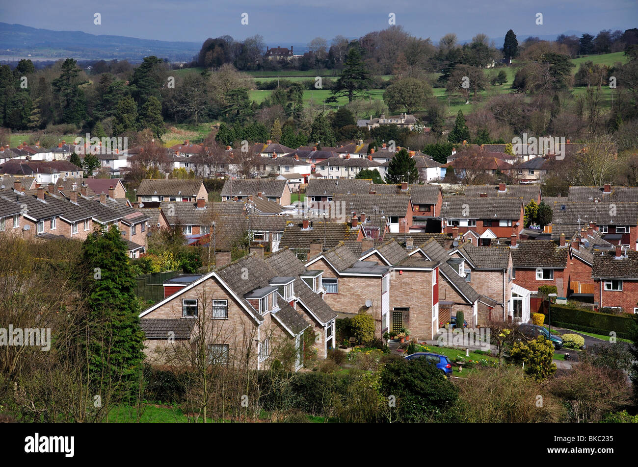 Blick auf Häuser und Landschaft, Dursley, Gloucestershire, England, Vereinigtes Königreich Stockfoto