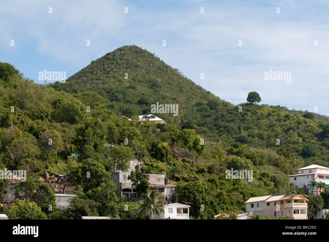 Eine eckige Berg auf der Insel Saint Martin in der Karibik Stockfoto