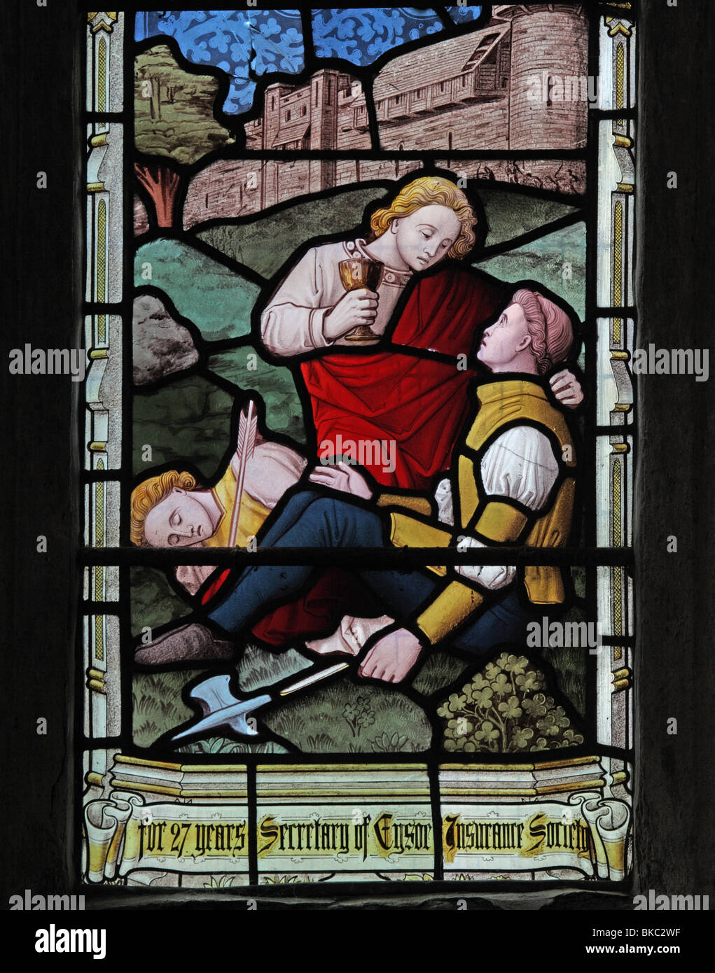 Ein Buntglasfenster von Lavers Barraud & Westlake, das einen Akt der korporalen Barmherzigkeit darstellt; Durst löschen, St. Mary the Virgin, Tysoe, Warwickshire Stockfoto