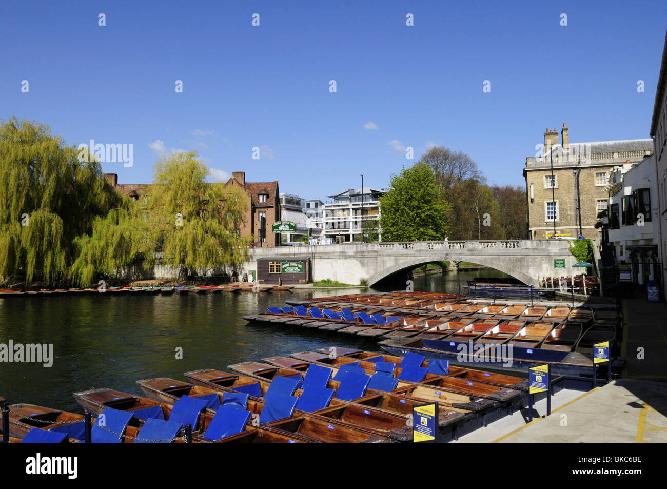 Flache zu mieten von Silver Street Bridge, Cambridge, England, Uk Stockfoto