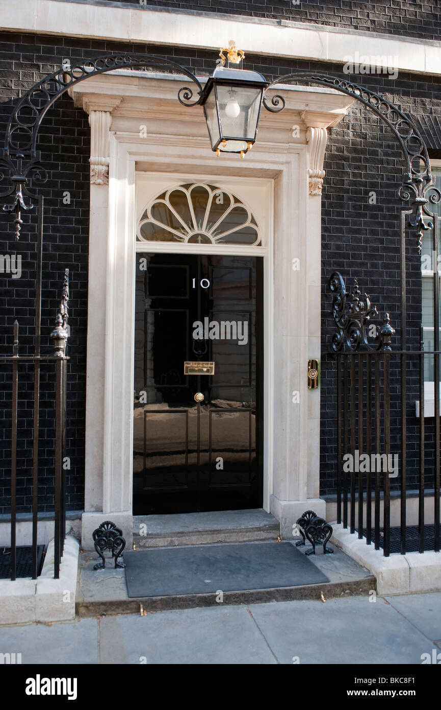 Nr. 10 Downing Street in London, England. Residenz des Premierministers von Großbritannien Stockfoto