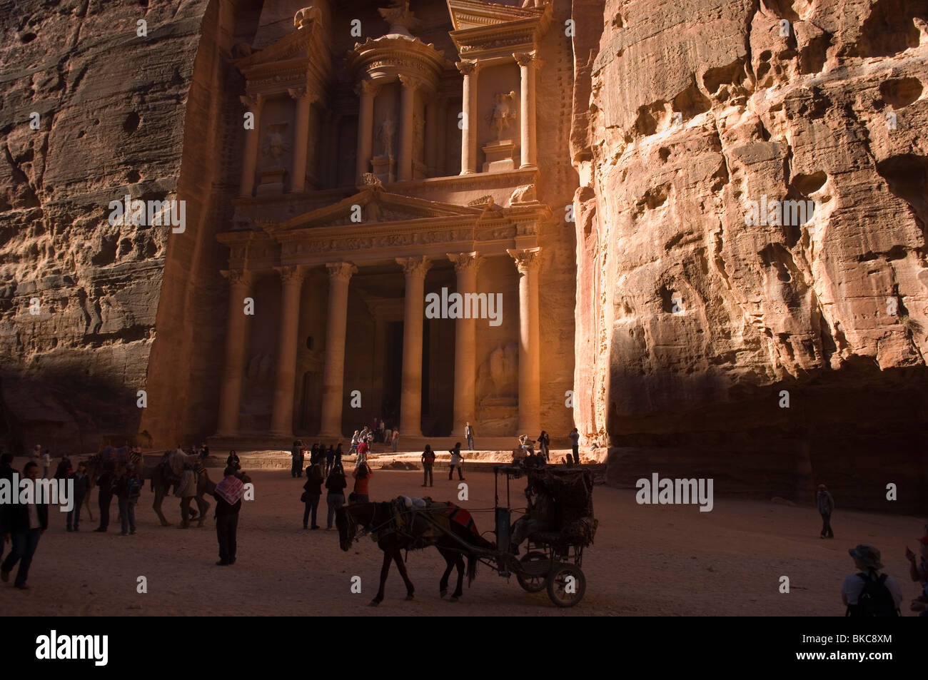Al Khazneh (The Treasury) in den frühen Morgenstunden. Petra, Jordanien. Stockfoto