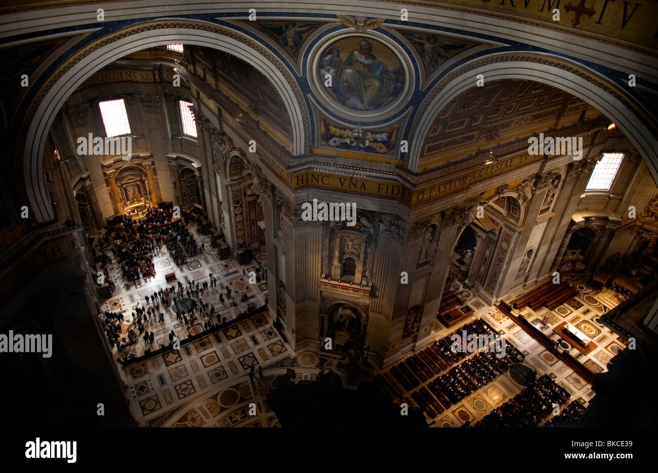 Ein Blick auf den Petersdom im Vatikan, Rom, Italien, 9. März 2008. Foto/Chico Sanchez Stockfoto