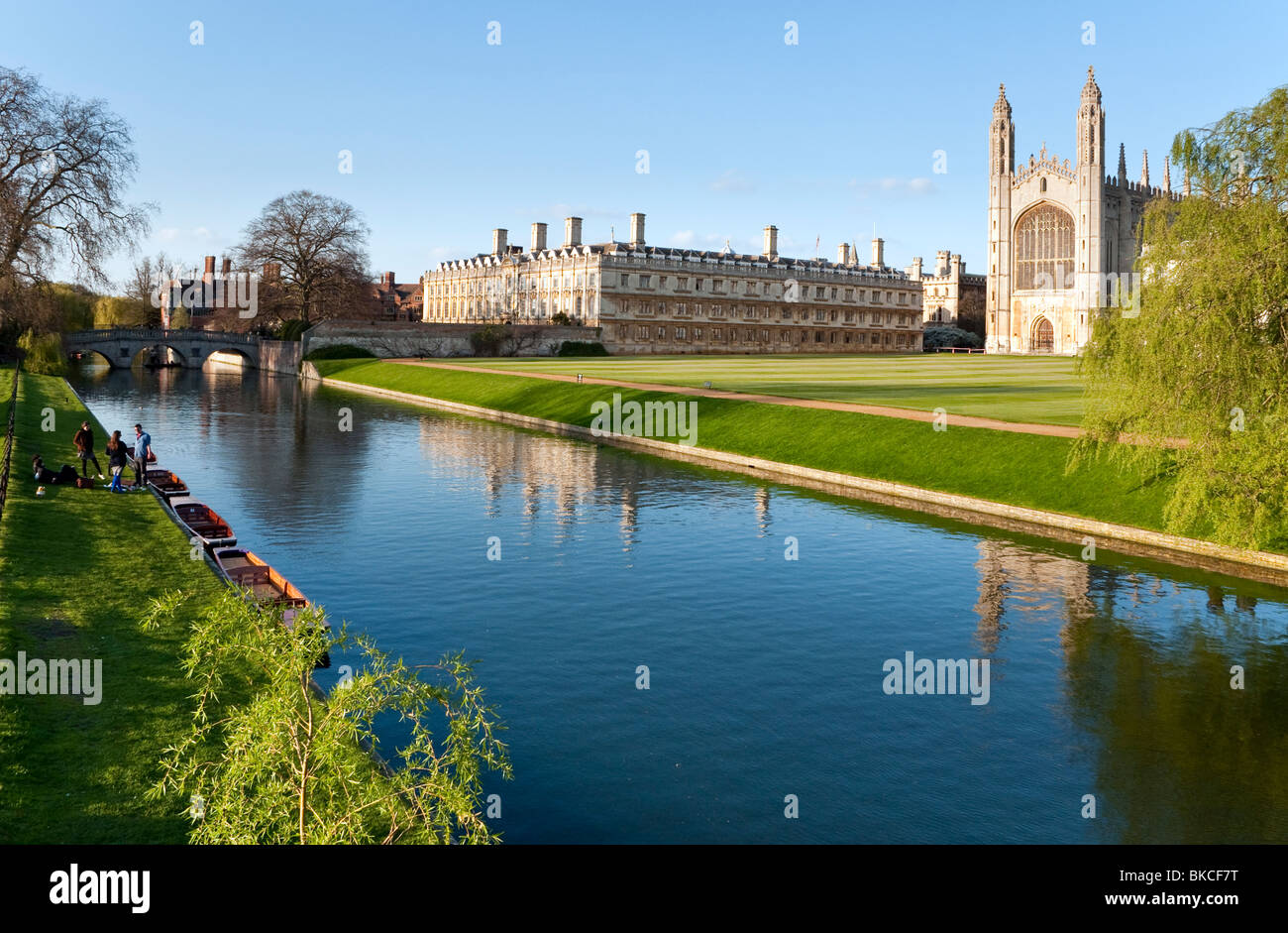 Der Fluss Cam mit Clare College und Kings' College in Cambridge in der Aufnahme Stockfoto