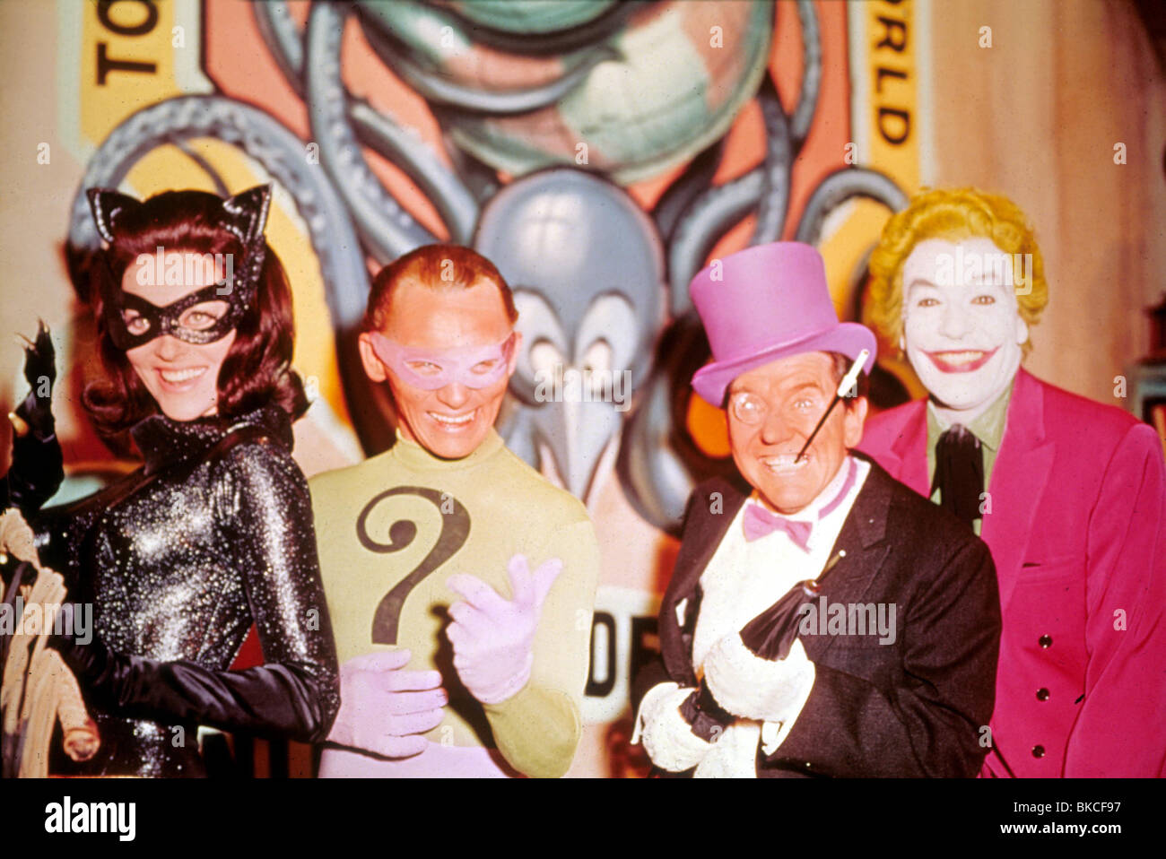 BATMAN (1966) LEE MERIWETHER, FRANK GORSHIN, CESAR ROMERO, BURGESS MEREDITH BATM 008 Stockfoto