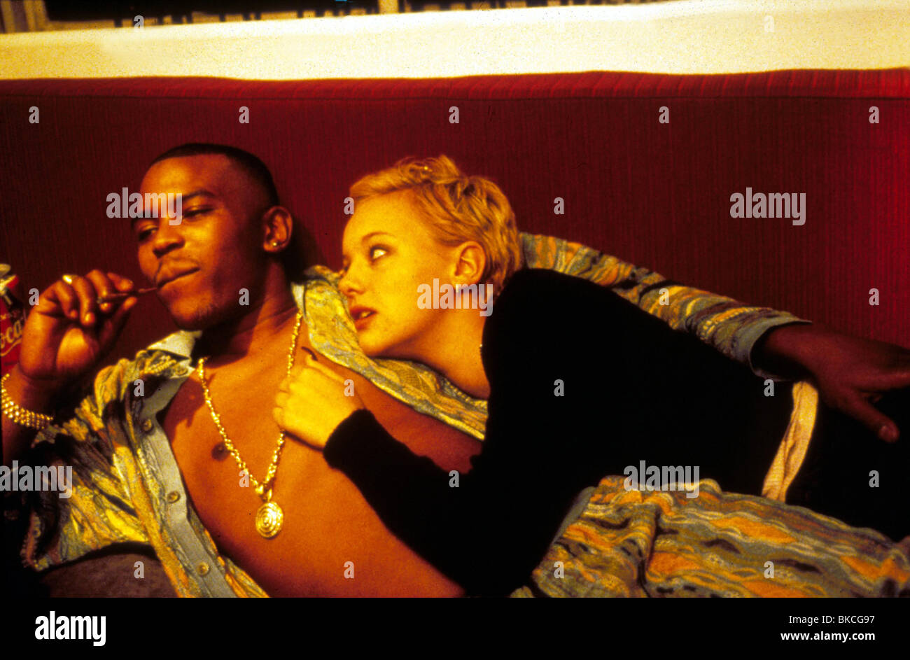 SCHWARZ UND WEIß (1999) MACHT, BIJOU PHILLIPS BLWH 012 Stockfoto