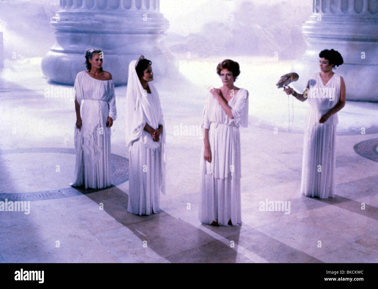 Kampf Der Titanen 1981 Ursula Andress Stockfotos Und Bilder Kaufen Alamy