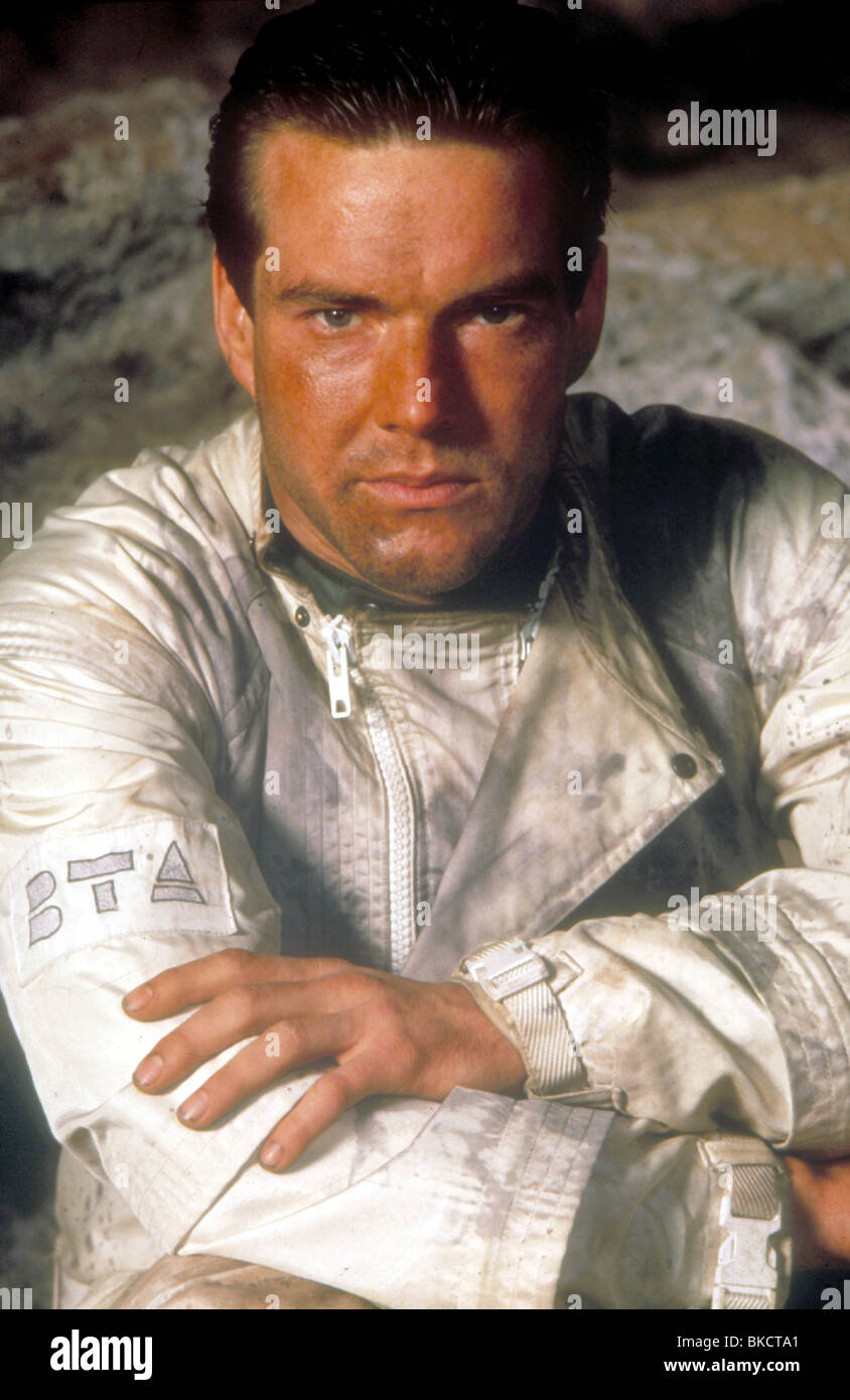 ENEMY MINE-1985 DENNIS QUAID Stockfoto