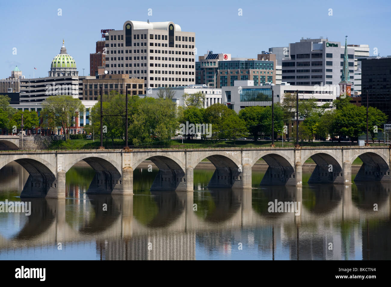 Skyline von Harrisburg, Hauptstadt von Pennsylvania am Susquehanna River Stockfoto