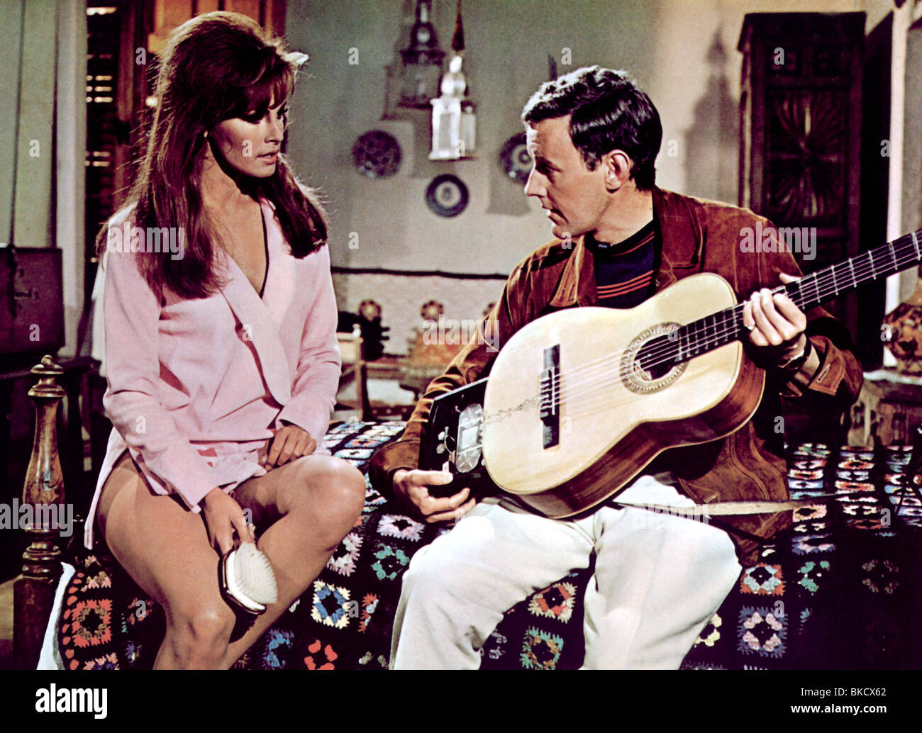 1967 raquel welch -Fotos und -Bildmaterial in hoher Auflösung - Alamy