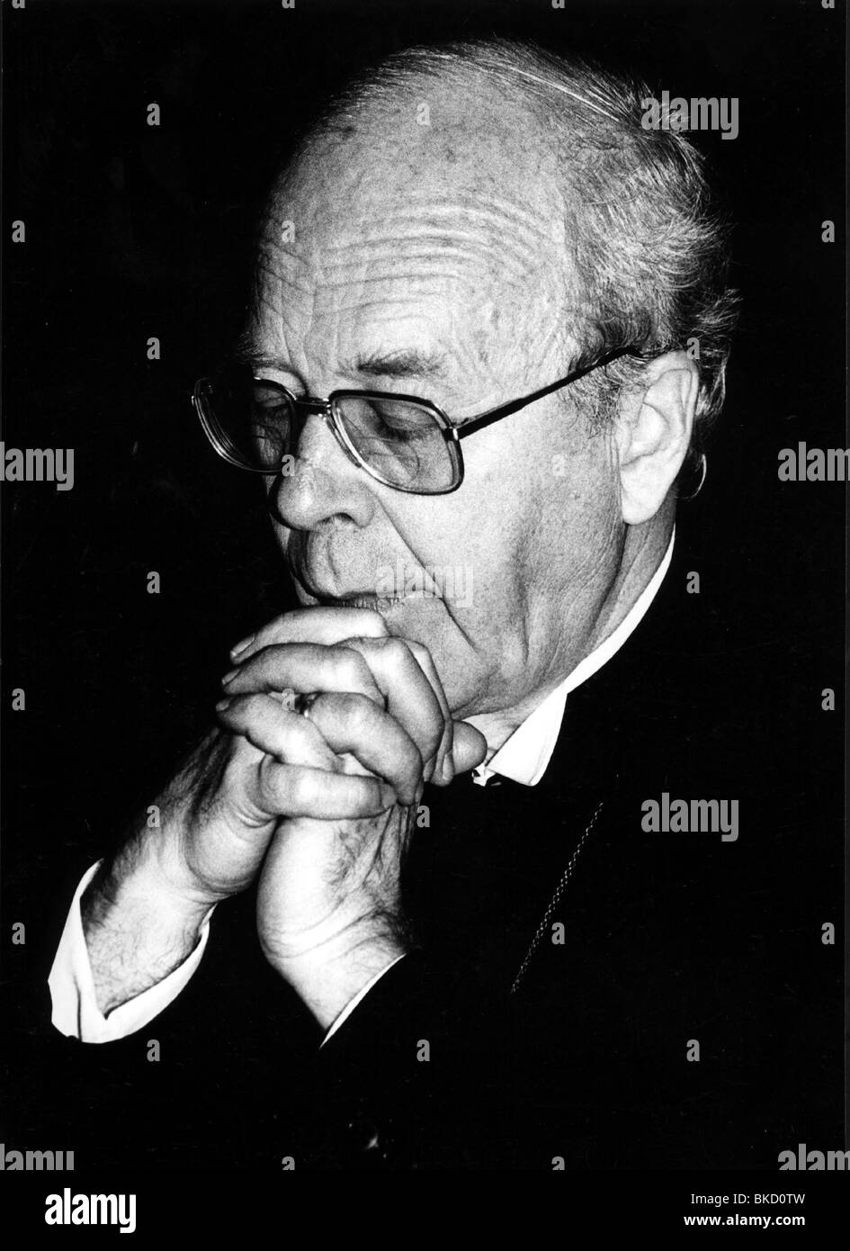 Lohse, Eduard, 5.10.1911 - 26.1.1996, deutscher protestantischer Theologe, ehemaliger Landesherr von Hannover, Porträt, in der Sitzung der 7. Synod, Trier, 3. - 8.11.1985, Stockfoto