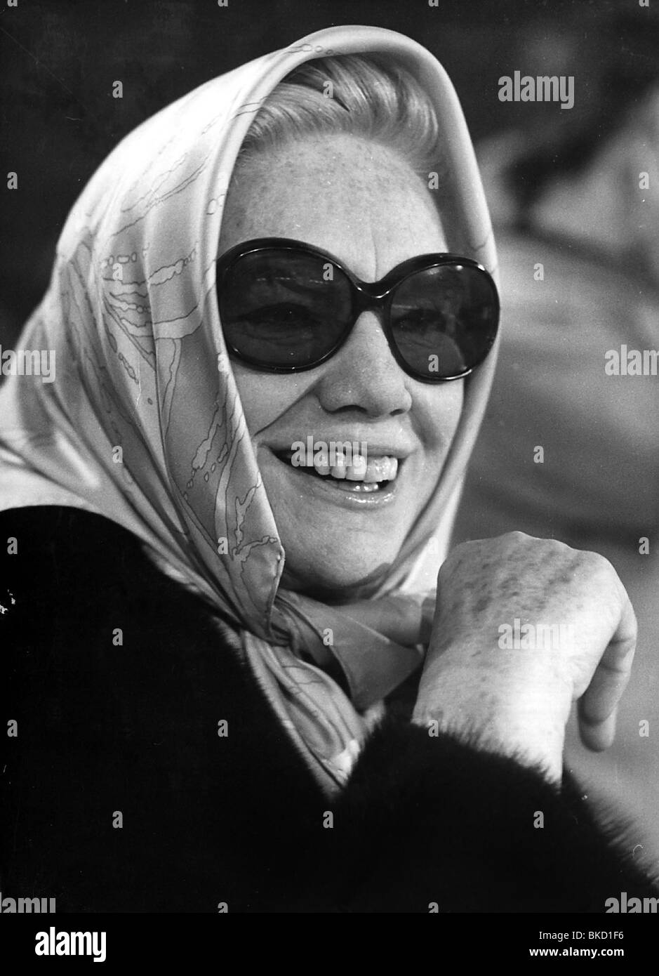 With elisabeth flickenschildt Fotos und Bildmaterial in hoher