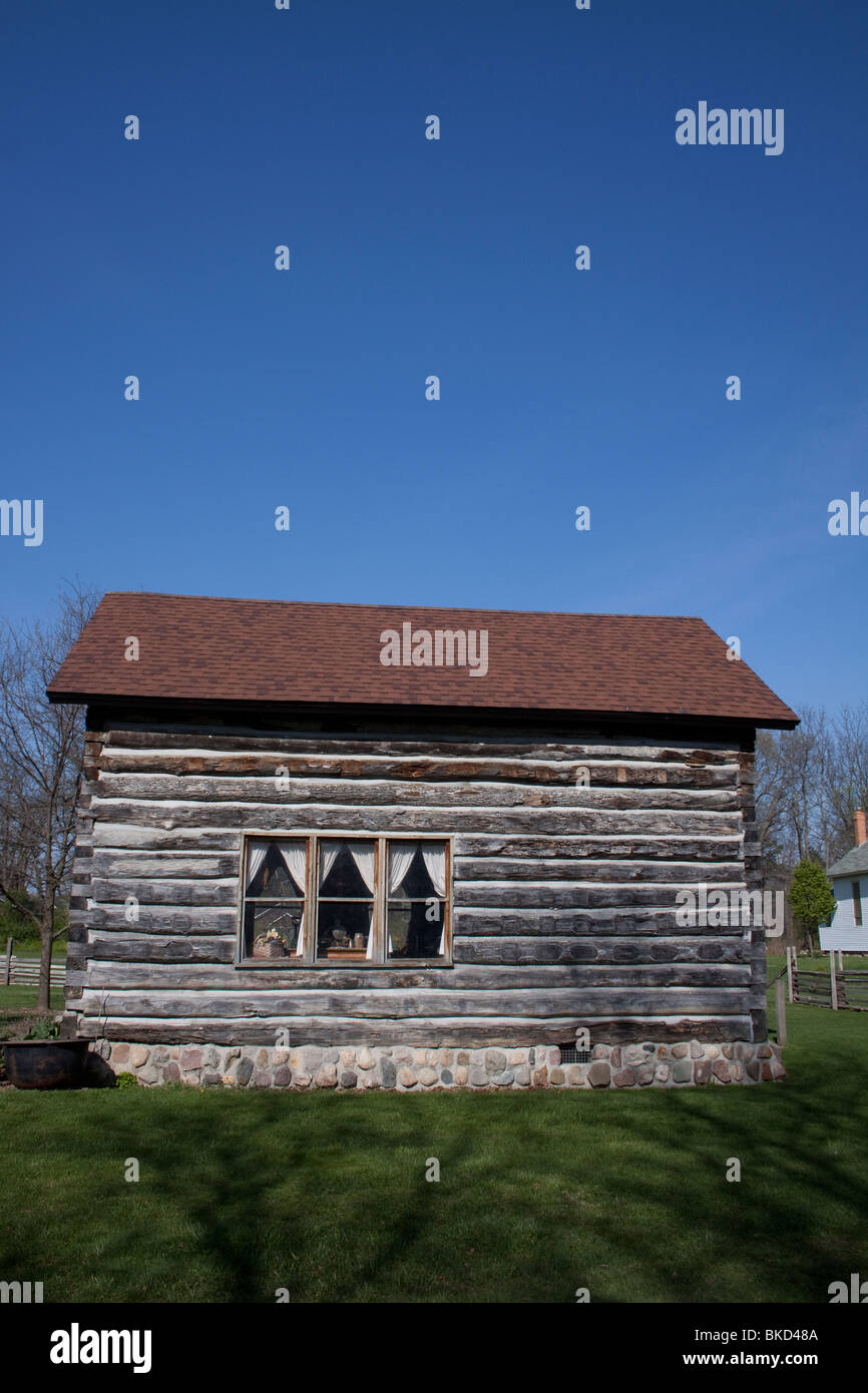 Hopson-Hornak Log Cabin 1862 historische Dorf La Coruña Michigan USA, durch Dembinsky Foto Assoc Stockfoto