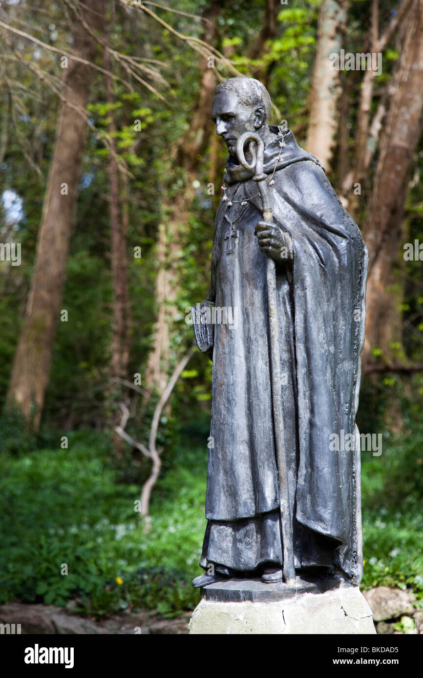 Statue des Schutzheiligen St. Samson von Caldey Insel Caldey Pembrokeshire Wales UK Stockfoto