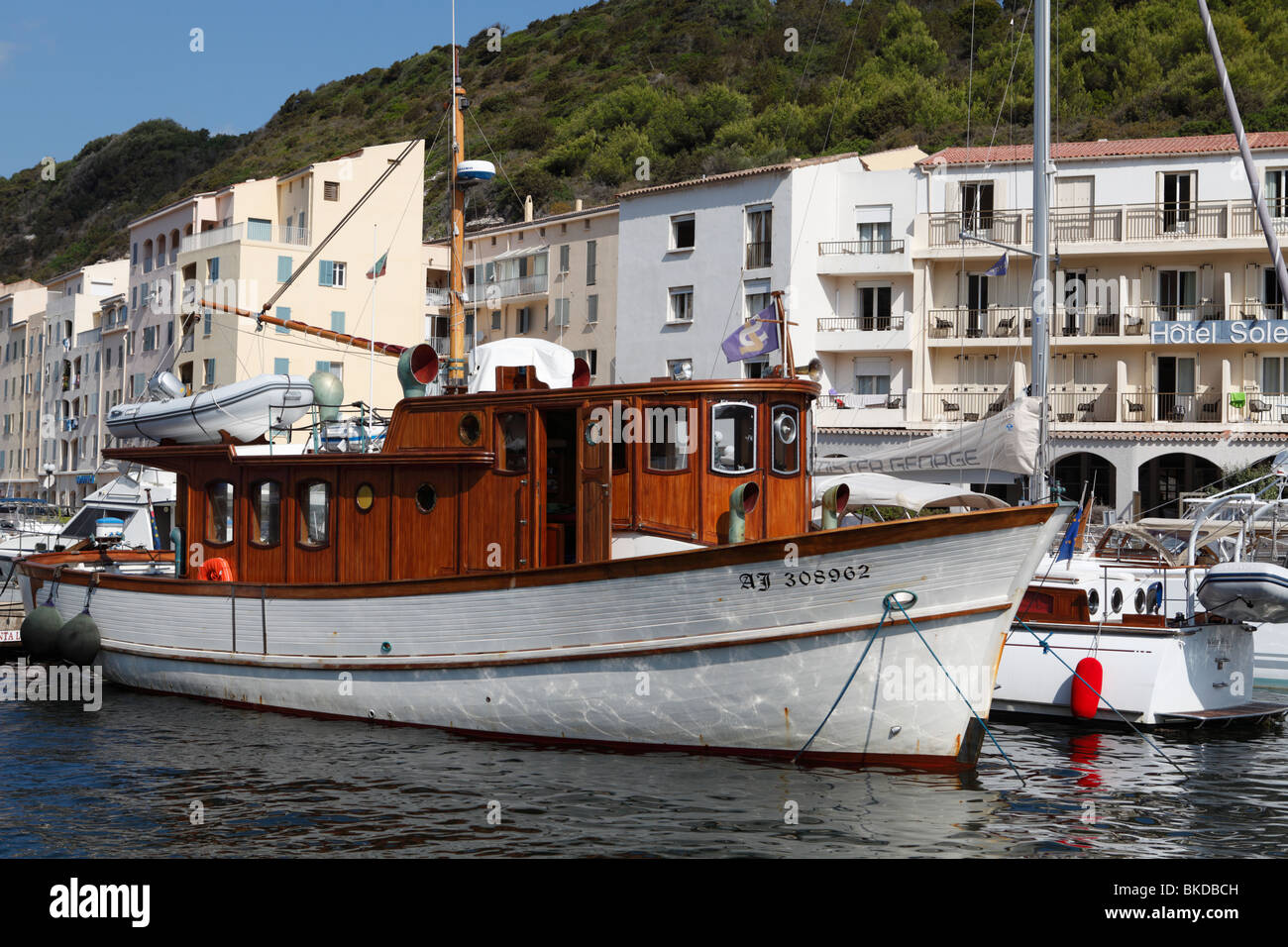 Alte Holz-Boot in bonifacio Stockfotografie - Alamy