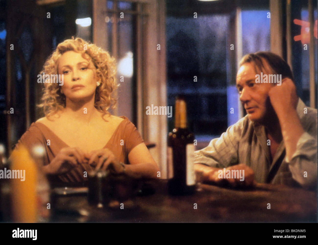 SCORCHERS (1992) FAYE DUNAWAY, DENHOLM ELLIOTT SCO 001FOH Stockfoto