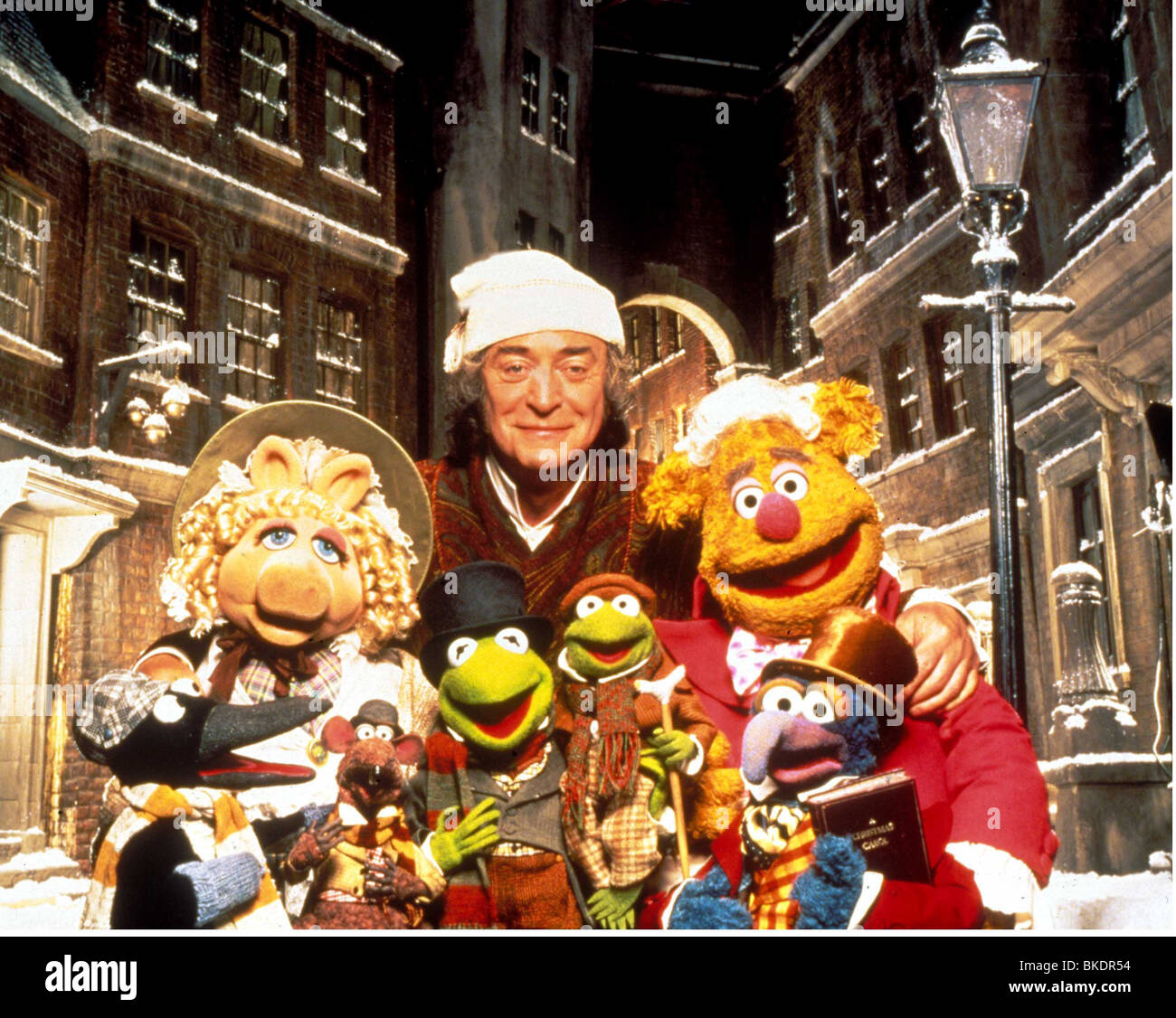 DAS MUPPET WEIHNACHTSLIED (1992) MISS PIGGY, MICHAEL CAINE, KERMIT DEN FROSCH, ROBIN, DER FROSCH, GONZO, FOZZIE BÄR MCC 026 Stockfoto