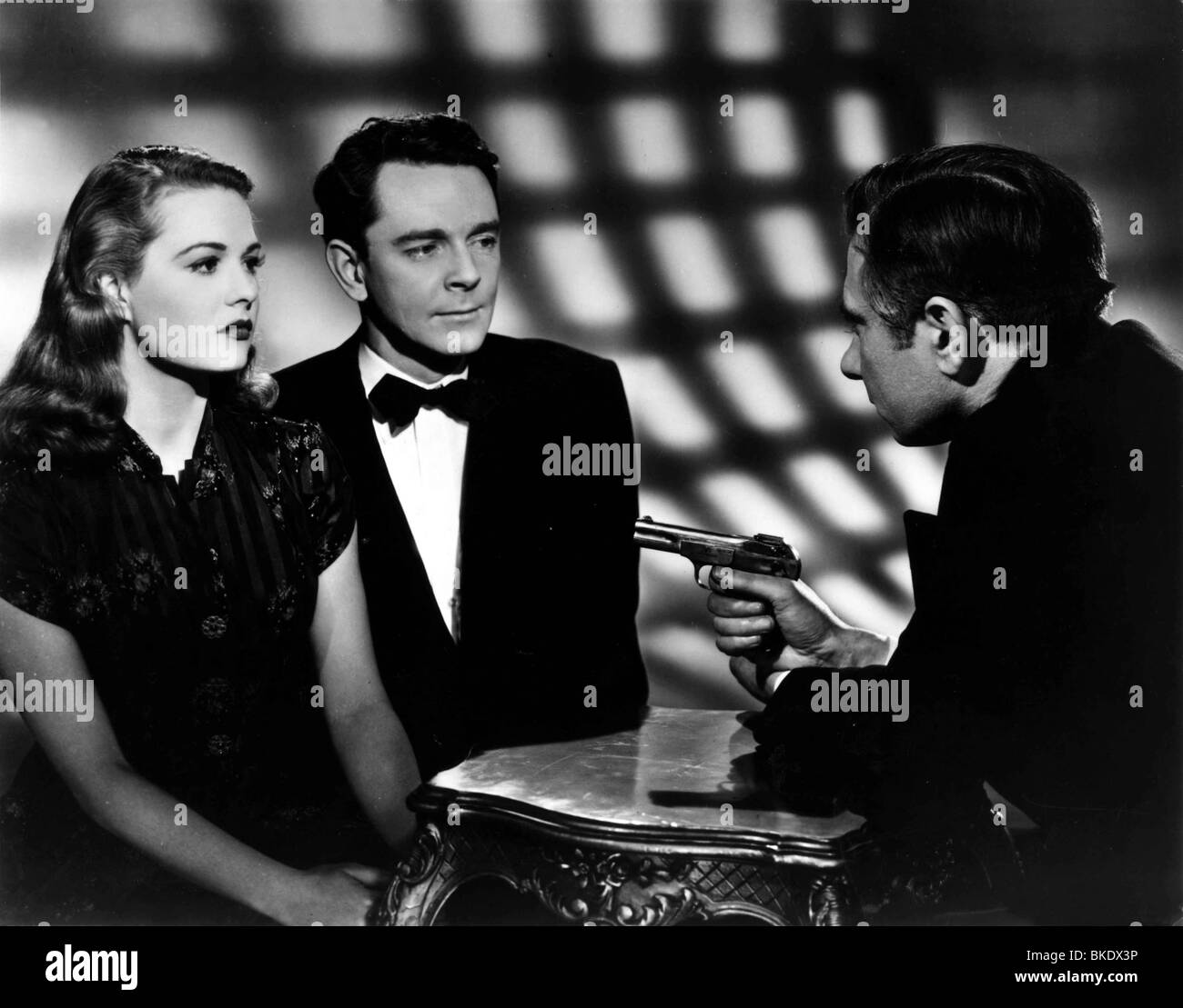 OBSESSION (1948) SALLY GRAY, PHIL BROWN, ROBERT NEWTON SCHAﬀ 001 P Stockfoto