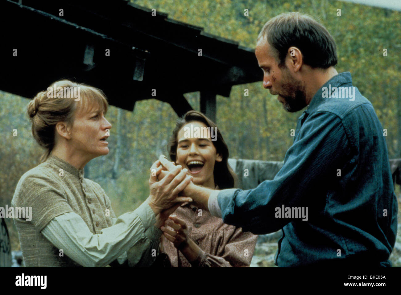 PALE RIDER (1985) CARRIE SNODGRASS, MICHAEL MORIARTY PLR 074 Stockfoto