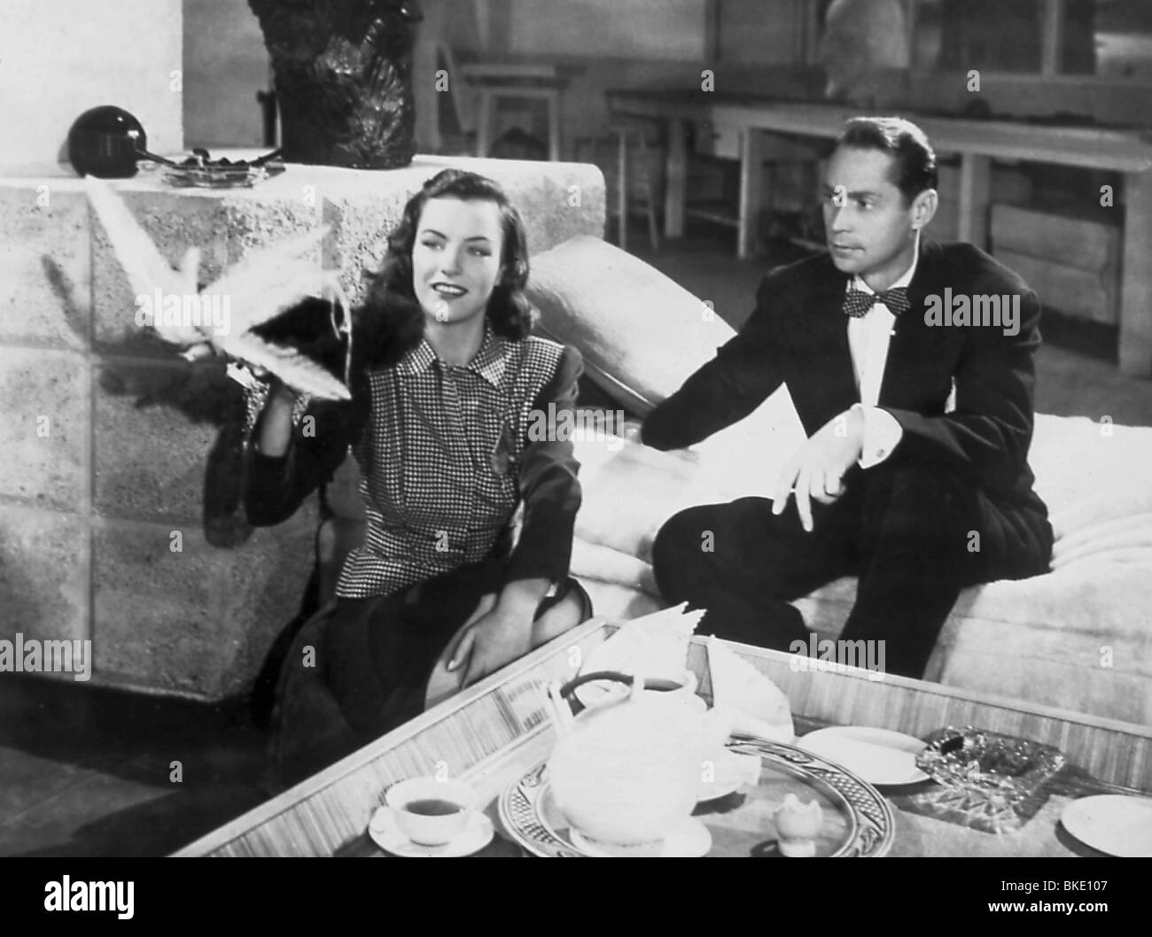 PHANTOM LADY (1944) ELLA RAINES, FRANCHOT TONE PHLD 001 Stockfoto