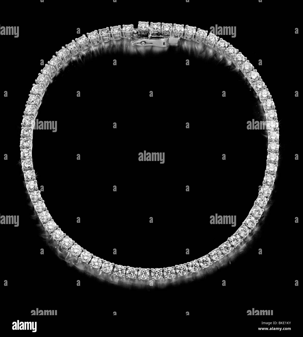 großer Diamant-Halskette Stockfoto