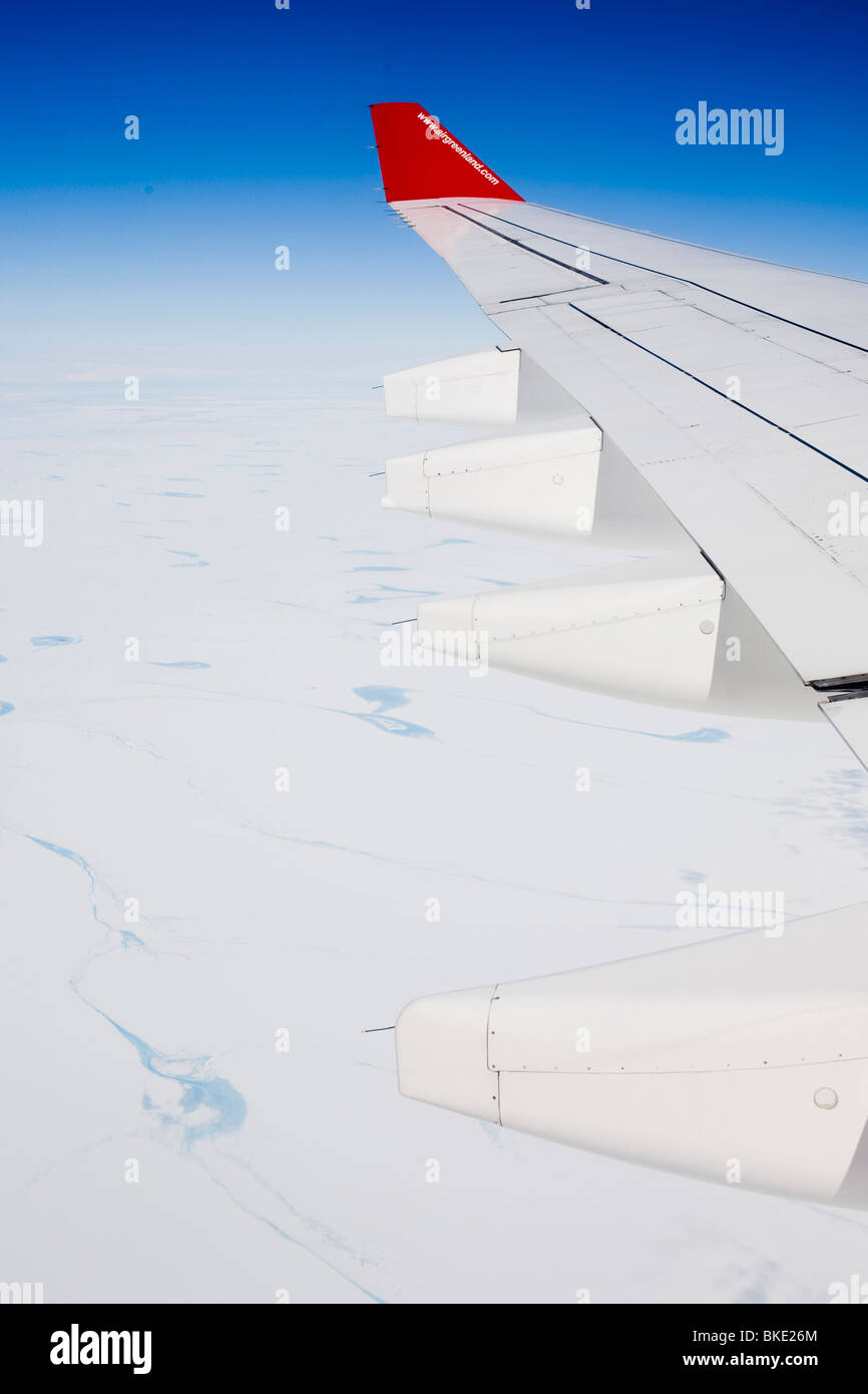 Schmelzen Sie Wasser der Seen auf der grönländische Eisschild in Westgrönland aus der Luft. Stockfoto