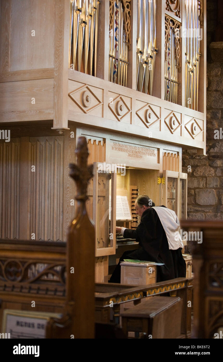 Kirchenorgel Organist Musik Player Organe musikalische Anbetung verehren religiöse Religion Musikinstrument große Stockfoto