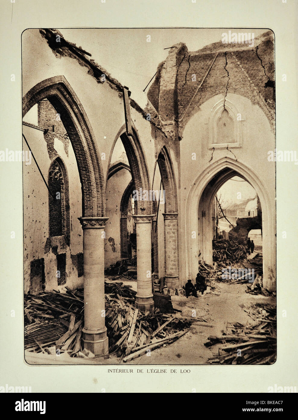 Die Kirche in Lo in Schutt und Asche nach WWI Bombardement in West-Flandern während des ersten Weltkriegs ein, Belgien Stockfoto