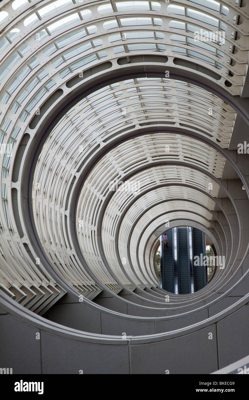Konzentrische Kreise in der Decke des Atriums San Diego Convention Center Stockfoto