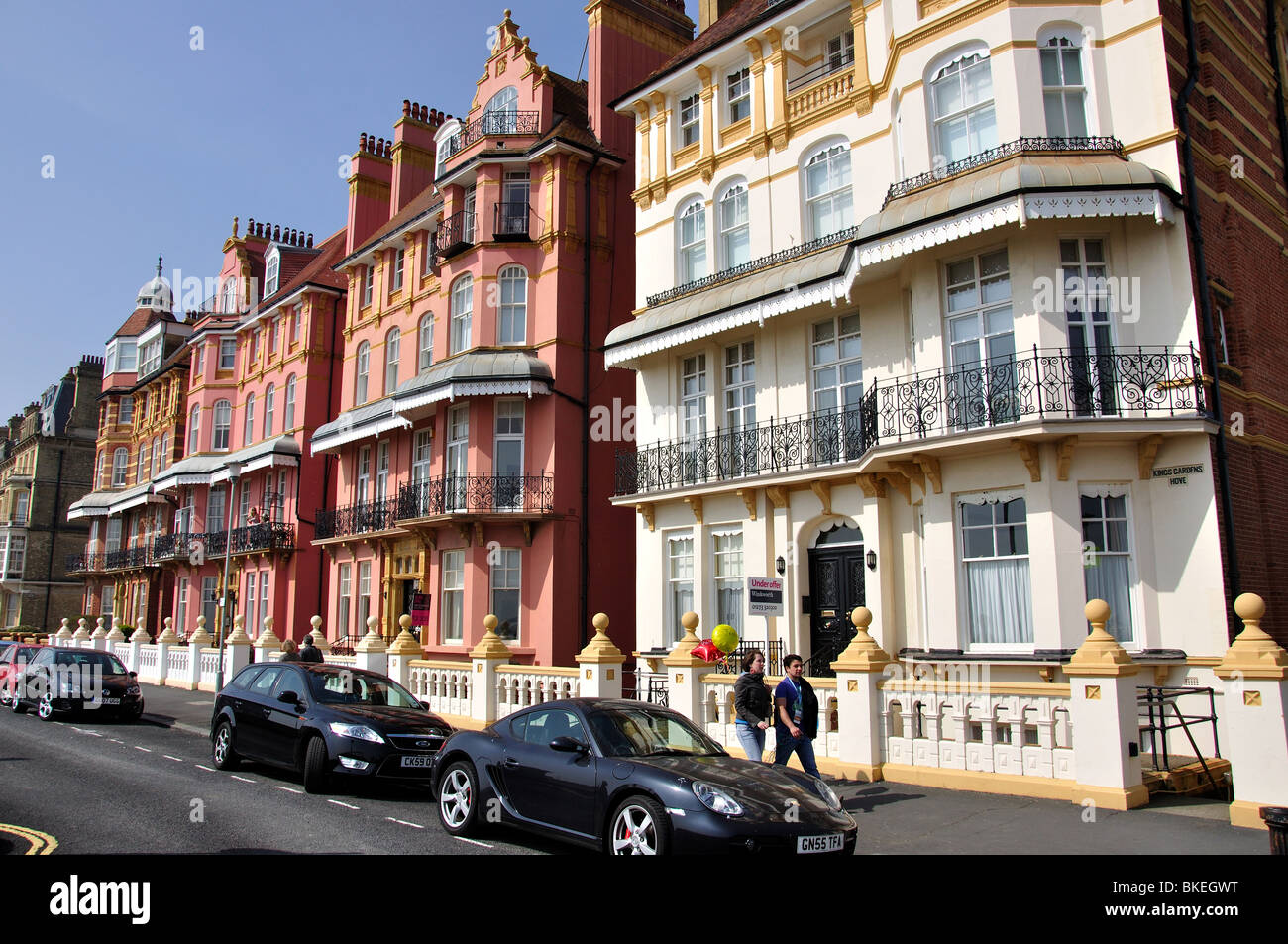 Ferienwohnungen direkt am Meer, Kingsway, Hove, East Sussex, England, Vereinigtes Königreich Stockfoto