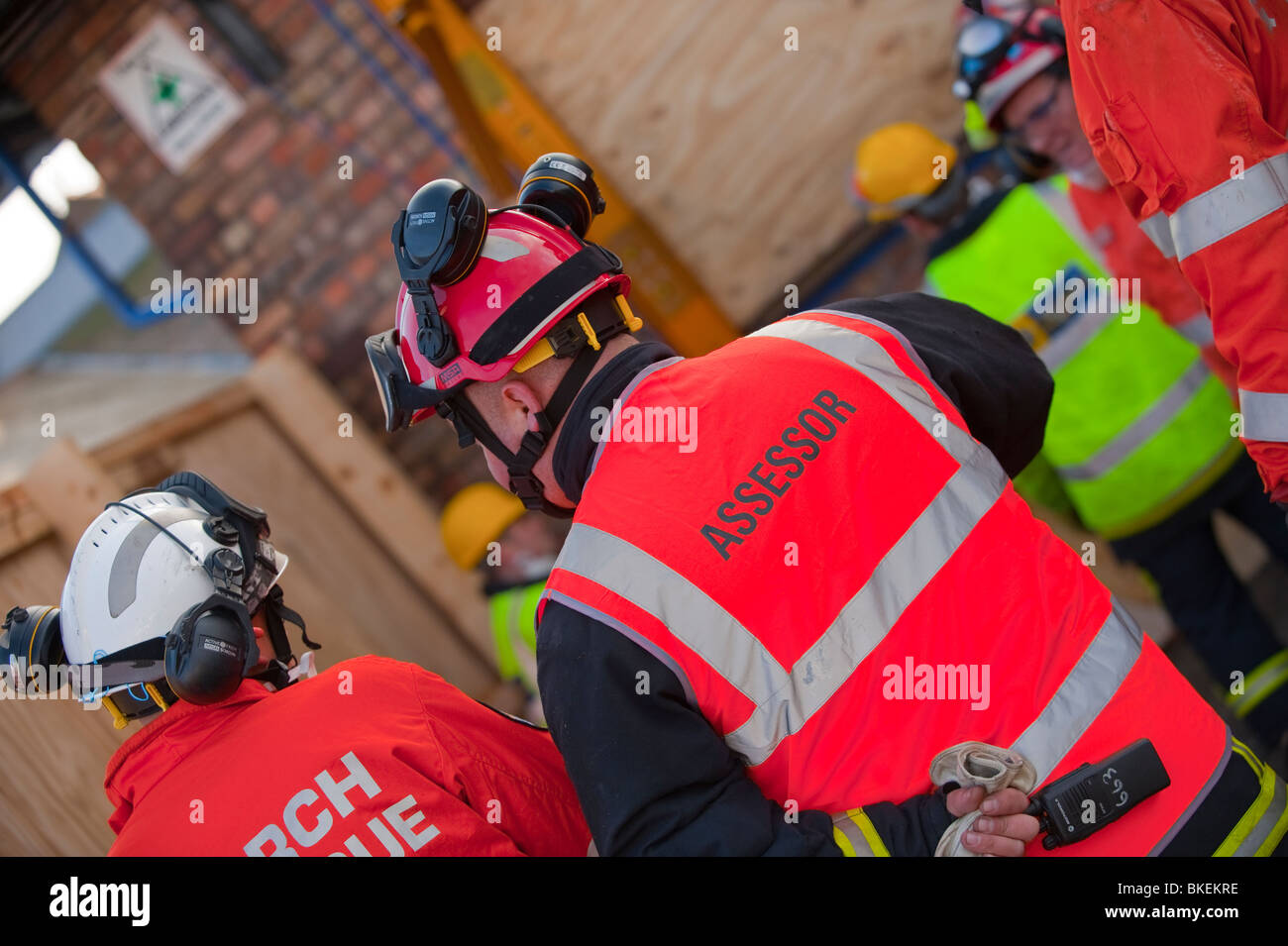 Feuerwehr-Assessor bei Ausübung Stockfoto